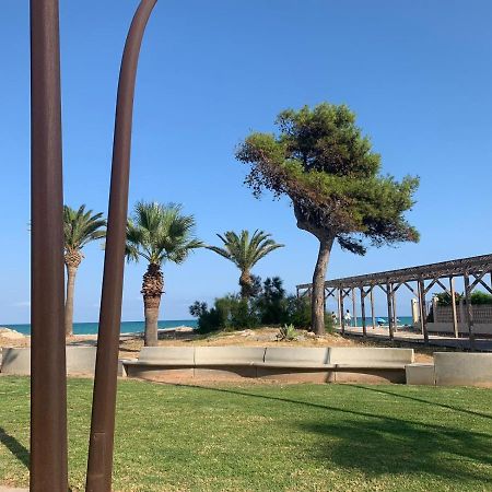 Beachfront Apartment With A Private Garden On The Ground Floor Moncófar Exterior foto